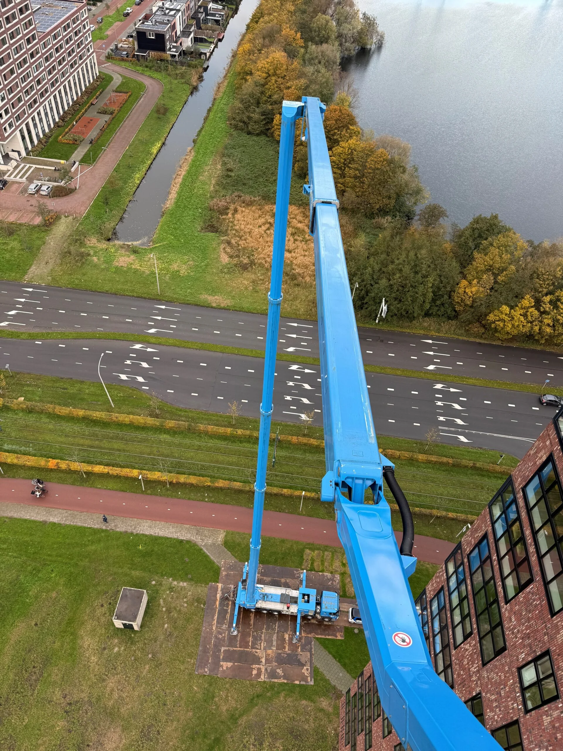 90 meter werkhoogte!