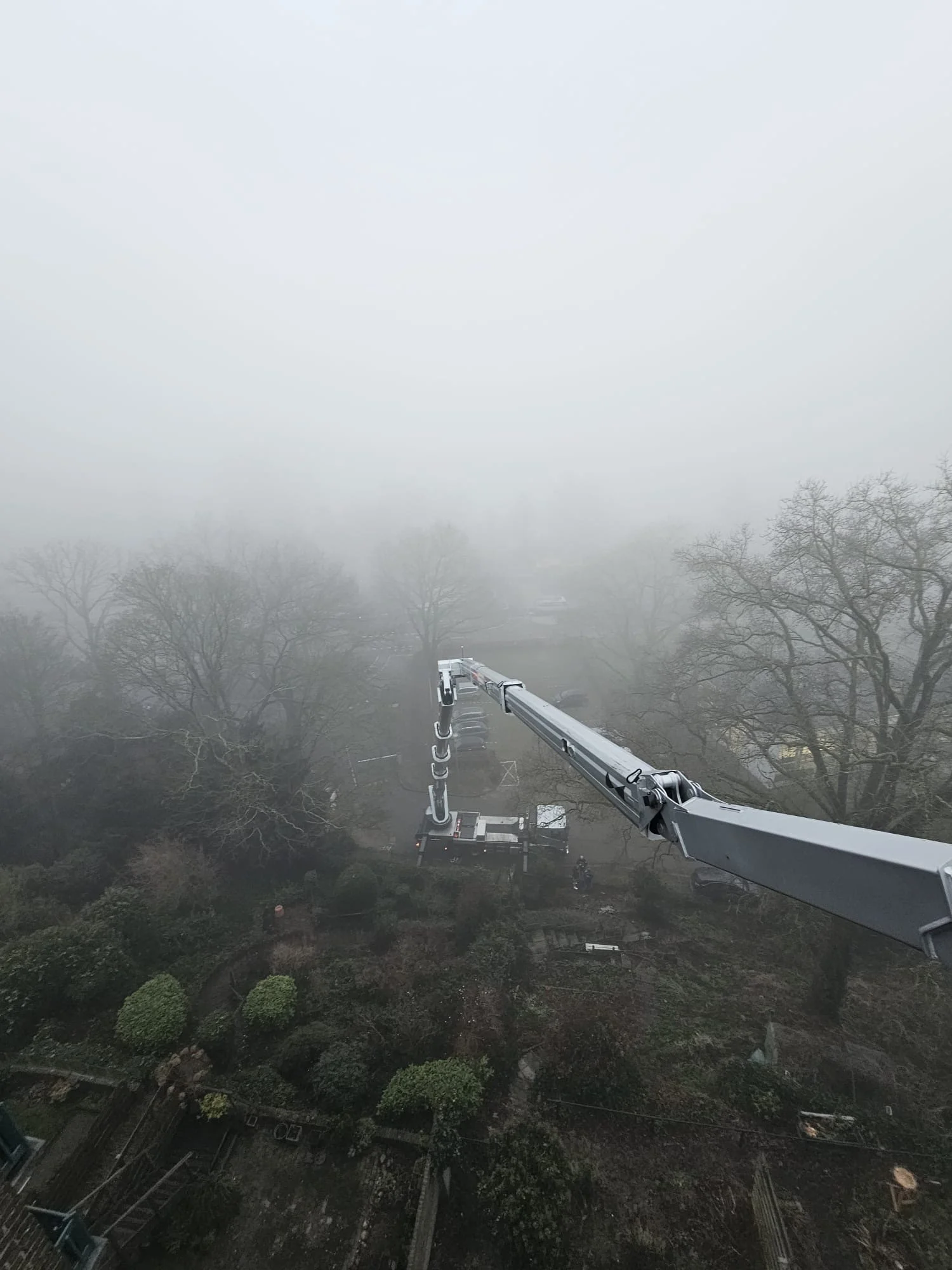 Vrachtwagenhoogwerker 57 meter